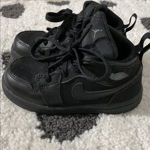 Toddler Air Jordan in all Black 7c